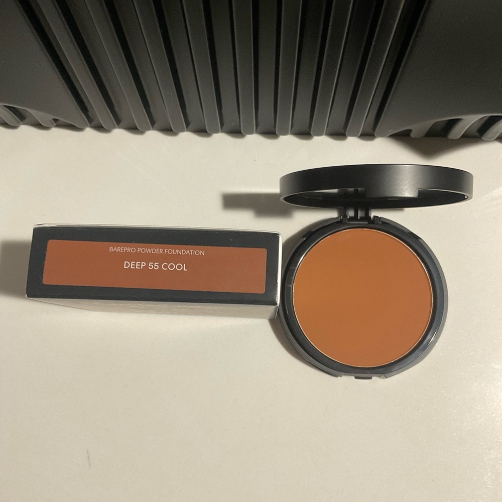 Bareminerals BarePro Powder Foundation in Deep 55 Cool